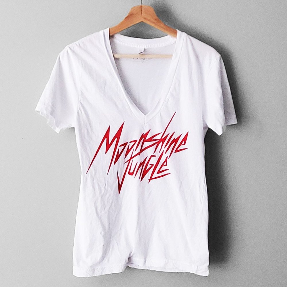 Bruno Mars Moonshine Jungle music V-neck tshirt